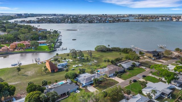 7912 GARDEN DRIVE N, St Petersburg, FL 33710