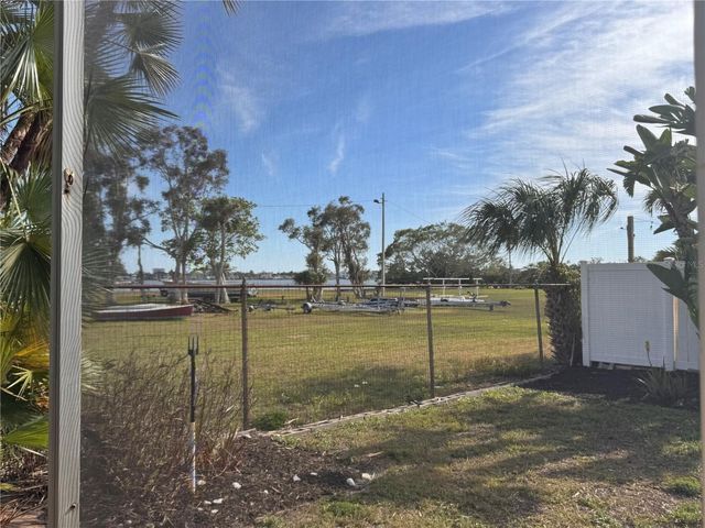 7912 GARDEN DRIVE N, St Petersburg, FL 33710