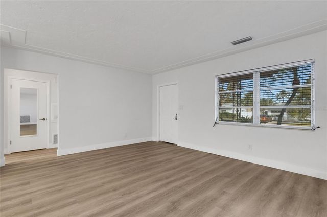 7912 GARDEN DRIVE N, St Petersburg, FL 33710