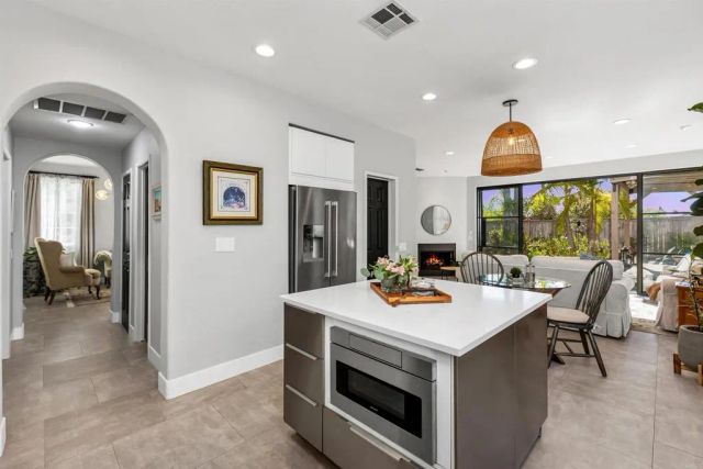 6069 Paseo Monona, Carlsbad, CA 92009