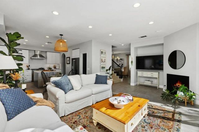 6069 Paseo Monona, Carlsbad, CA 92009