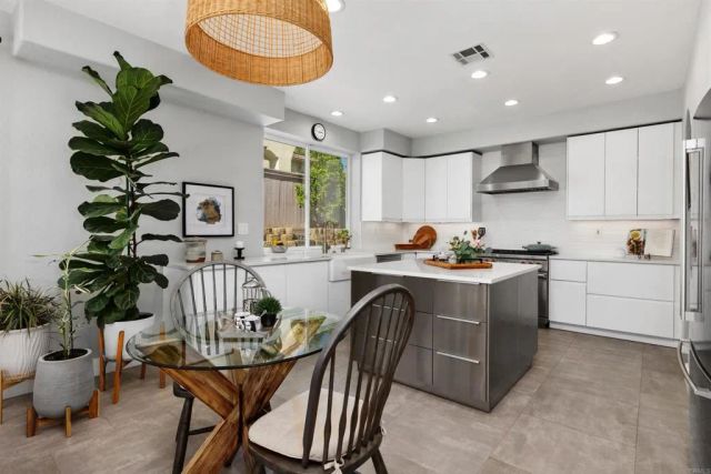 6069 Paseo Monona, Carlsbad, CA 92009