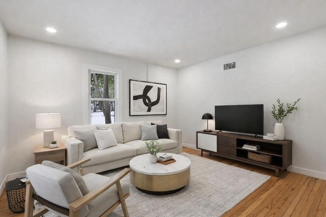 6212 N 106th STREET, Milwaukee, WI 53225