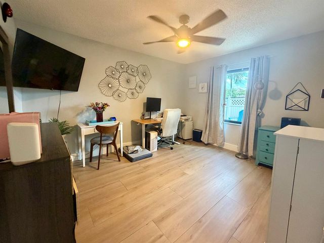 7856 Blackwood Lane, Lake Worth, FL 33467