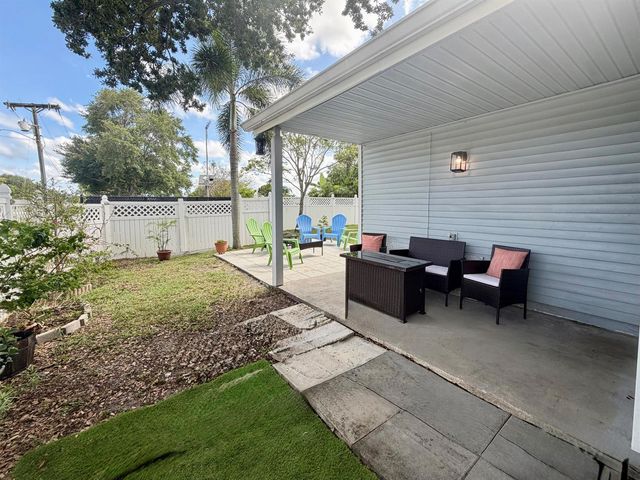 7856 Blackwood Lane, Lake Worth, FL 33467