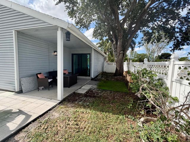 7856 Blackwood Lane, Lake Worth, FL 33467