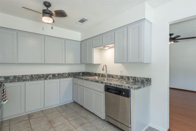 4024 Frazier Avenue, Fort Worth, TX 76110