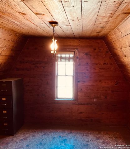 2940 Castroville, San Antonio, TX 78237