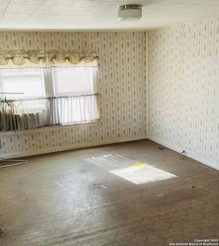 2940 Castroville, San Antonio, TX 78237