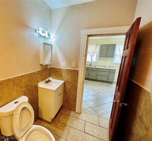 3625 Newark Avenue, Cleveland, OH 44109