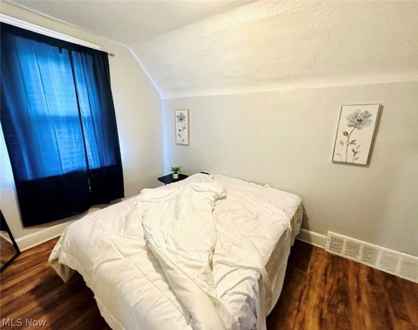 3625 Newark Avenue, Cleveland, OH 44109