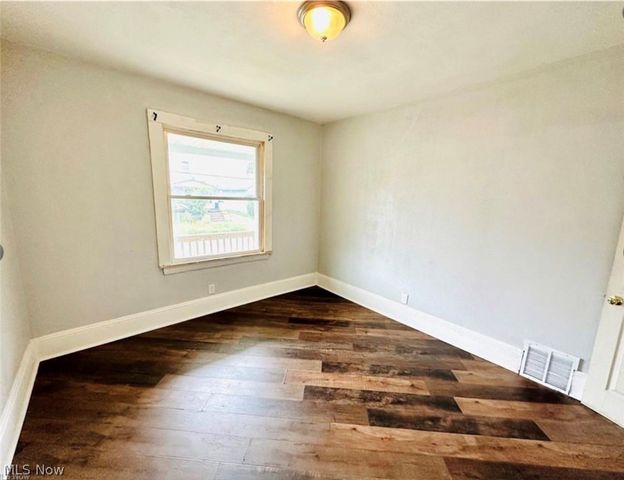 3625 Newark Avenue, Cleveland, OH 44109
