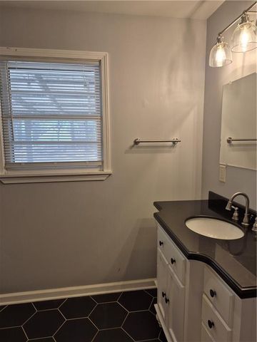 626 Grayson Parkway, Grayson, GA 30017