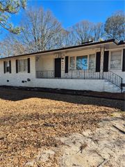 626 Grayson Parkway, Grayson, GA 30017