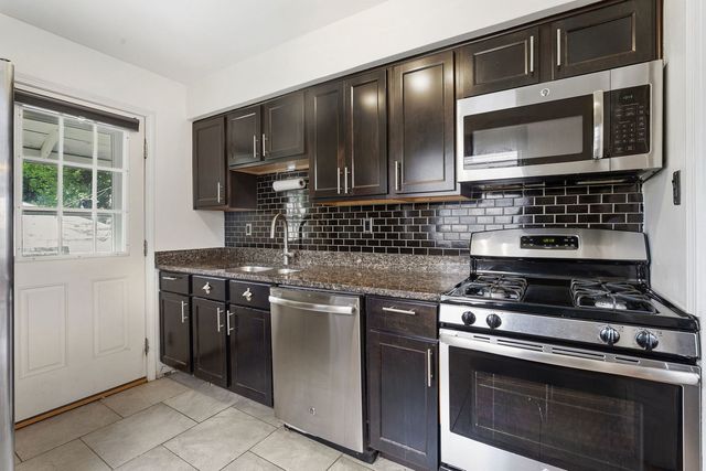 9356 S Richmond Avenue, Evergreen Park, IL 60805