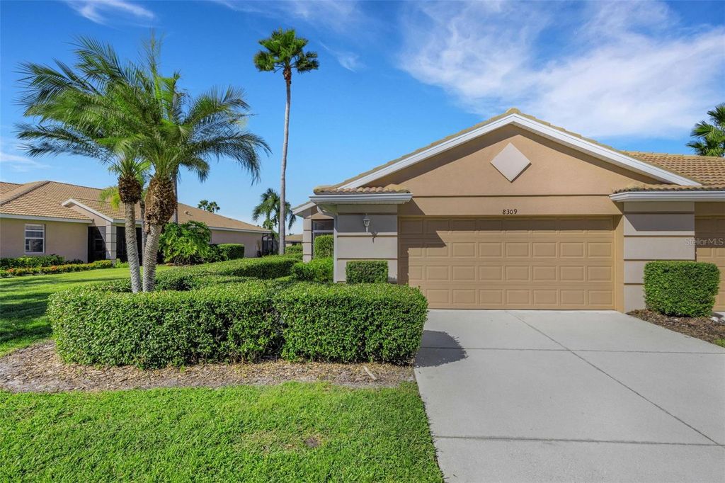 Image 1 of property listing at 8309 SUMMER GREENS TERRACE, Bradenton, FL 34212