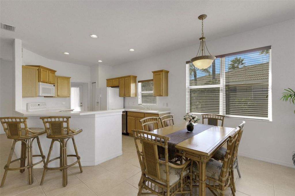 Image 12 of property listing at 8309 SUMMER GREENS TERRACE, Bradenton, FL 34212