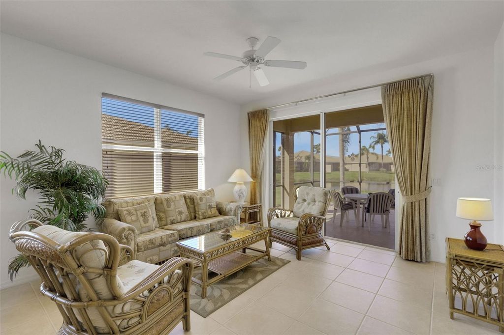Image 13 of property listing at 8309 SUMMER GREENS TERRACE, Bradenton, FL 34212