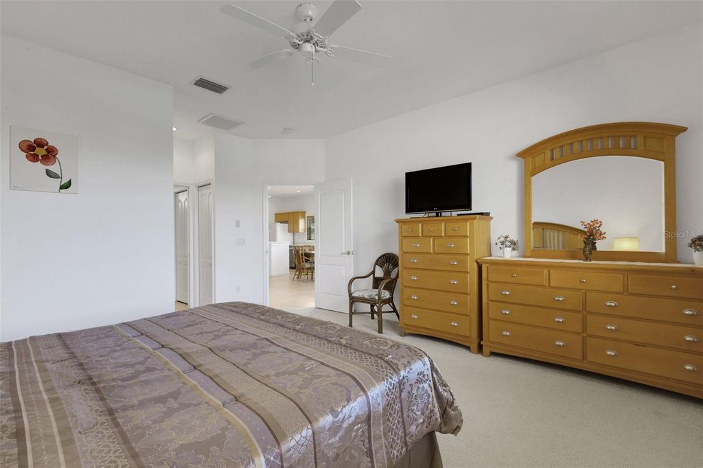 Image 19 of property listing at 8309 SUMMER GREENS TERRACE, Bradenton, FL 34212