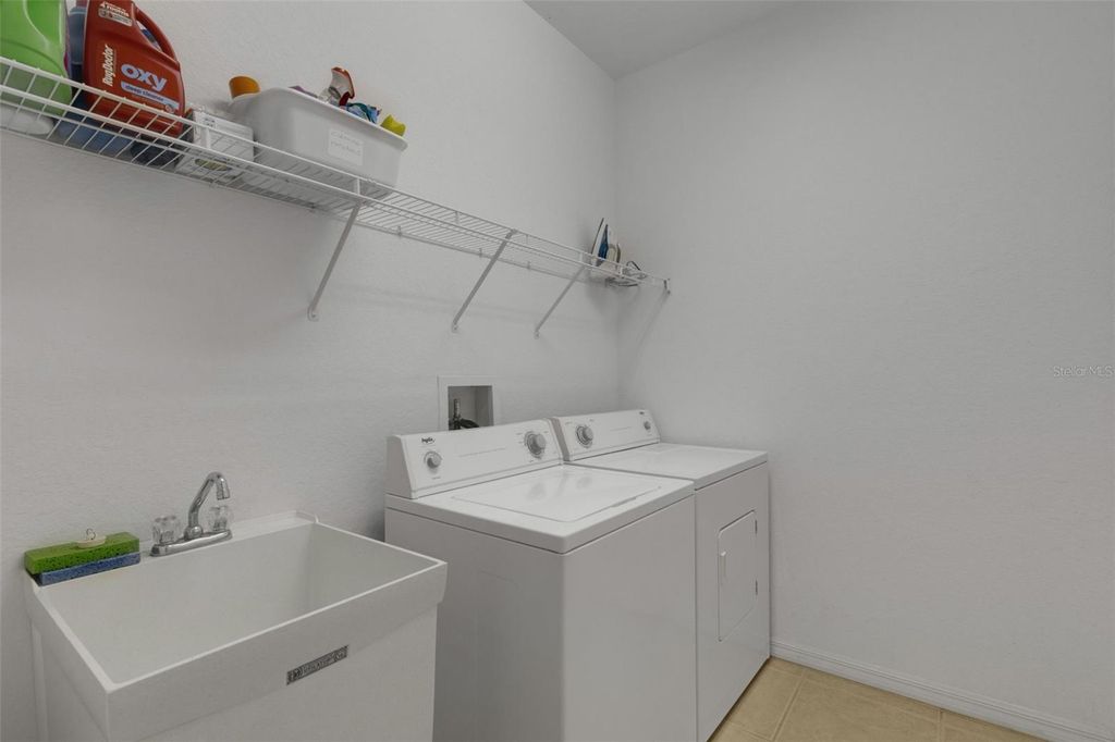 Image 25 of property listing at 8309 SUMMER GREENS TERRACE, Bradenton, FL 34212