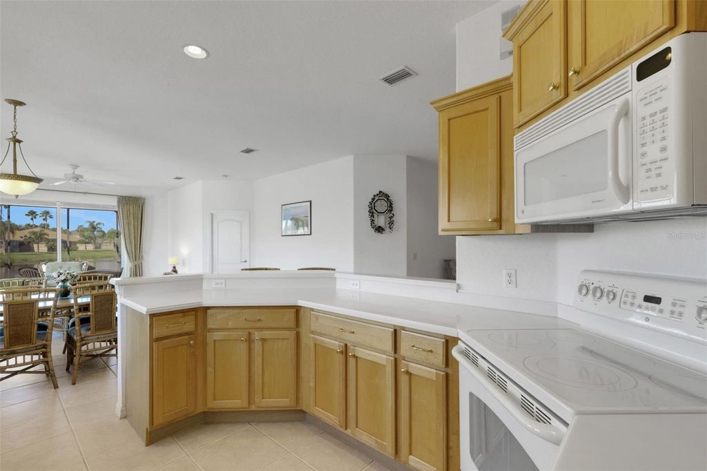 Image 26 of property listing at 8309 SUMMER GREENS TERRACE, Bradenton, FL 34212