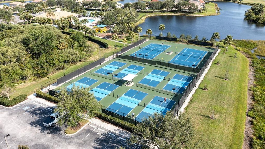 Image 57 of property listing at 8309 SUMMER GREENS TERRACE, Bradenton, FL 34212