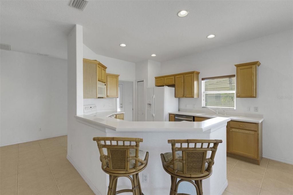 Image 7 of property listing at 8309 SUMMER GREENS TERRACE, Bradenton, FL 34212