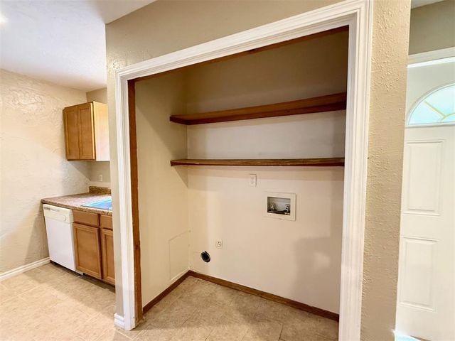 2329 Heatherfield Lane, Norman, OK 73071