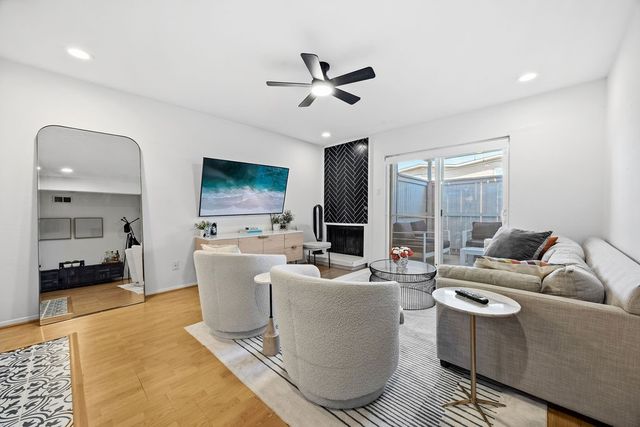 4323 Brown Street 237, Dallas, TX 75219