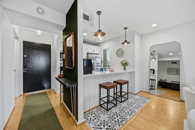 4323 Brown Street 237, Dallas, TX 75219