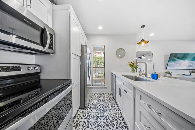 4323 Brown Street 237, Dallas, TX 75219