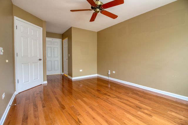 1160 Hawthorne Lane 1160, Elk Grove Village, IL 60007
