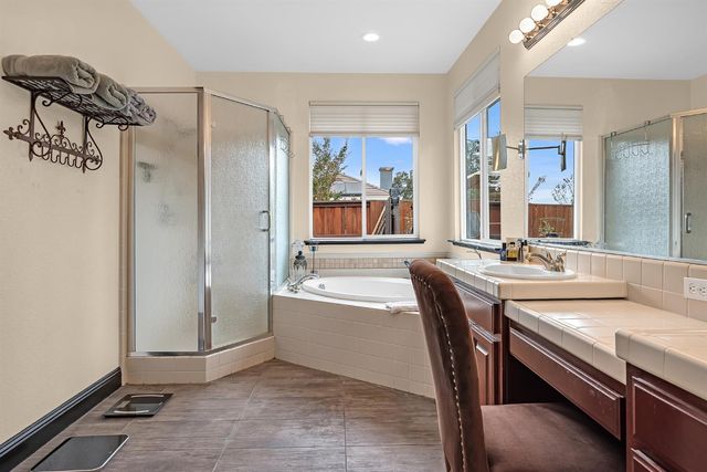 3497 Lambeth Dr, Rescue, CA 95672