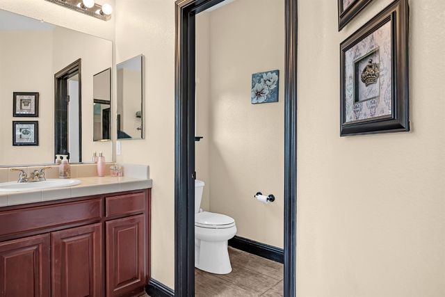 3497 Lambeth Dr, Rescue, CA 95672