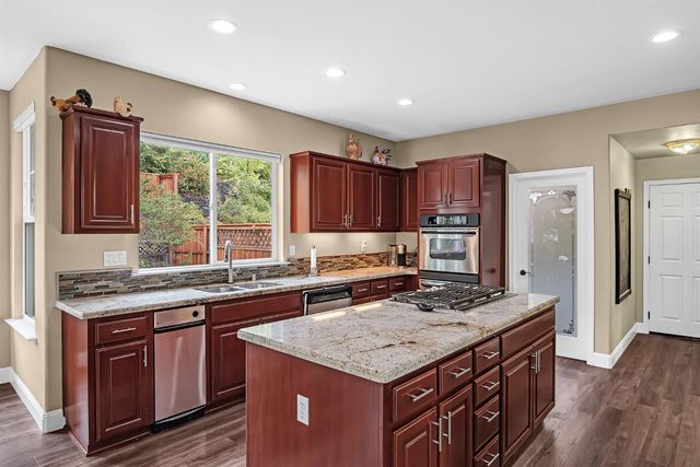 3497 Lambeth Dr, Rescue, CA 95672