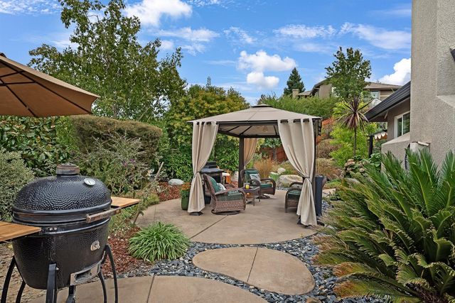 3497 Lambeth Dr, Rescue, CA 95672