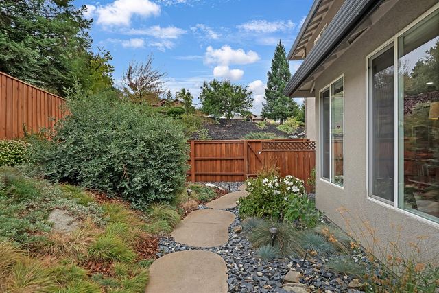 3497 Lambeth Dr, Rescue, CA 95672