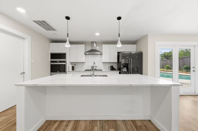 2760 N Hillbrier Circle, Plano, TX 75075