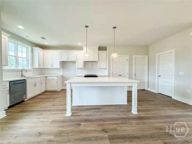 362 Cottage Loop, Midway, GA 31320