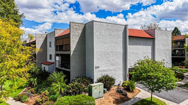 250 E Fern Avenue 210, Redlands, CA 92373