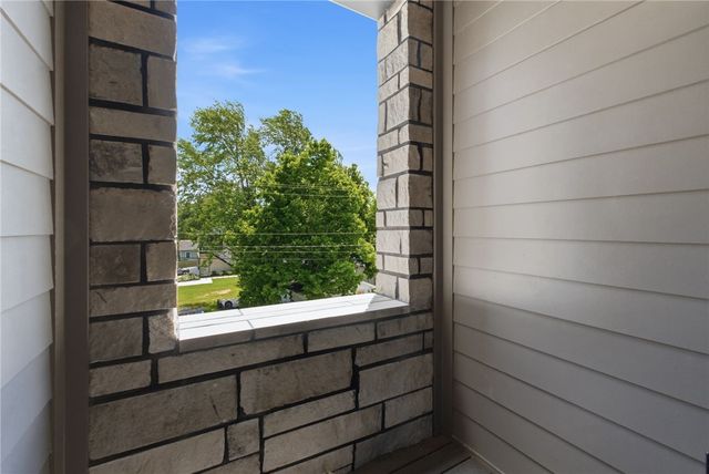 217 NE H Street, Bentonville, AR 72712