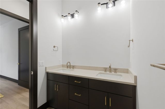 217 NE H Street, Bentonville, AR 72712