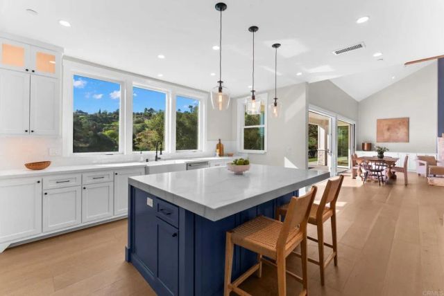 2747 Via Del Robles, Fallbrook, CA 92028