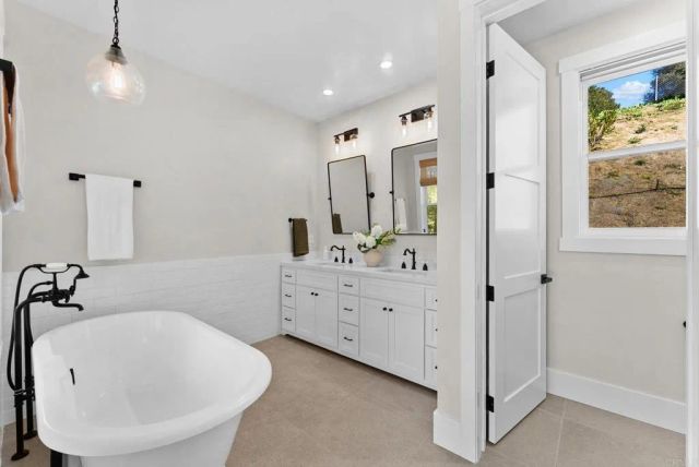 2747 Via Del Robles, Fallbrook, CA 92028