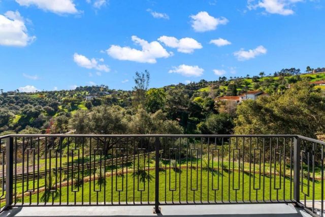 2747 Via Del Robles, Fallbrook, CA 92028