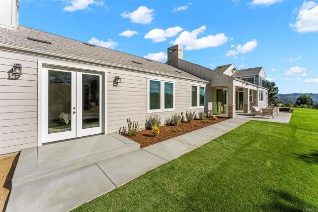 2747 Via Del Robles, Fallbrook, CA 92028