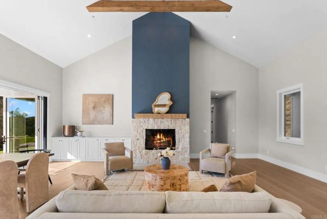 2747 Via Del Robles, Fallbrook, CA 92028