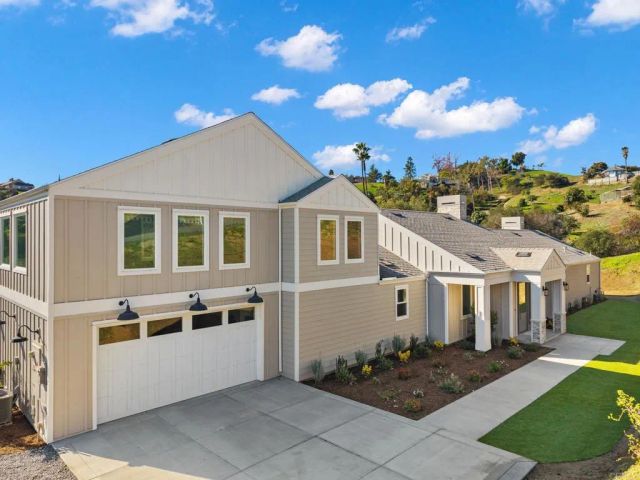 2747 Via Del Robles, Fallbrook, CA 92028