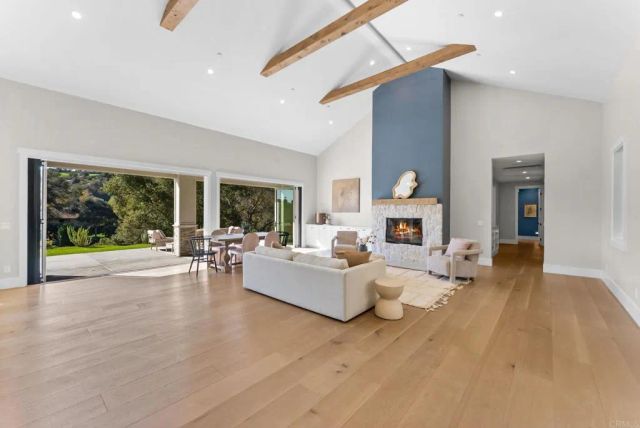 2747 Via Del Robles, Fallbrook, CA 92028