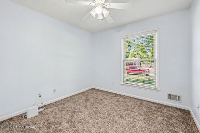3606 Stacy Ct, Louisville, KY 40214